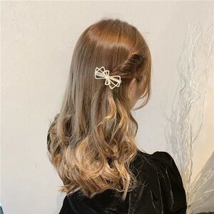 New Cute Pearl Bow Hairclip 🎀